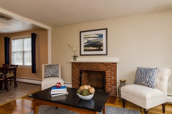 21 Seneca Road Woburn, MA 01801 - Photo 4 of 17