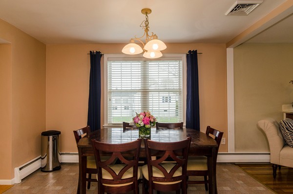 21 Seneca Road Woburn, MA 01801 - Photo 5 of 17