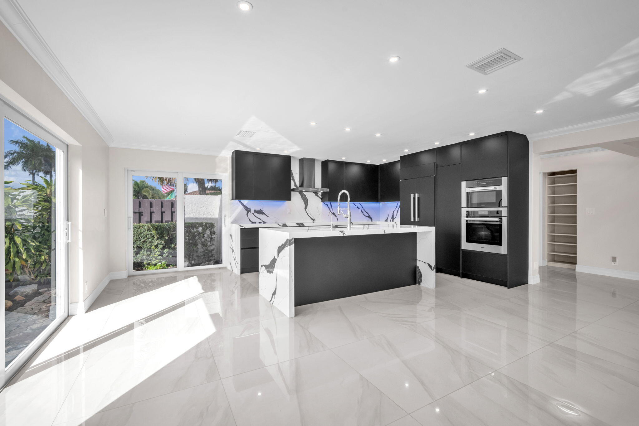 1398 Southwest 16th Street Boca Raton, FL 33486 - Photo 9 of 37 35-web-or-mls-DSC_4104