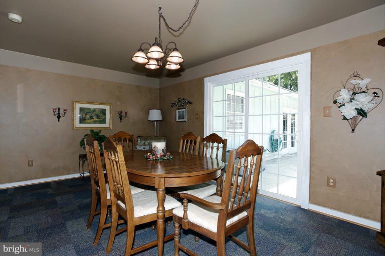 7722 Schelhorn Road Alexandria, VA 22306 - Photo 8 of 26 Dining Room