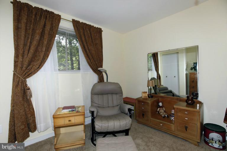 7722 Schelhorn Road Alexandria, VA 22306 - Photo 10 of 26 Bedroom