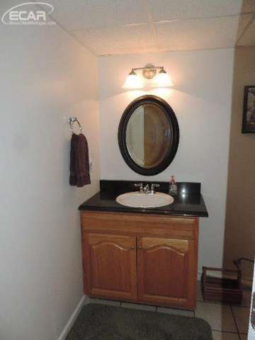 2442 King Road Lapeer, MI 48446 - Photo 22 of 29 20446016-21.JPG