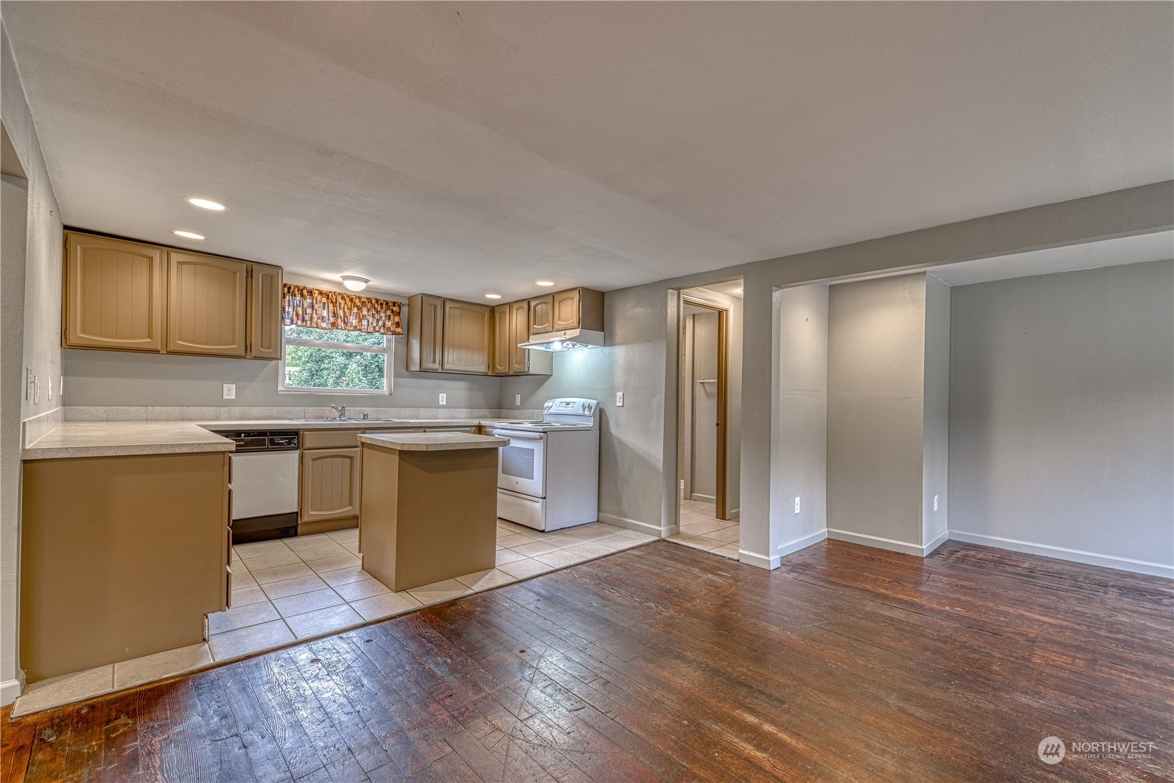 3420 Golf Club Road Bremerton, WA 98312 - Photo 8 of 20 Gallery Image 8