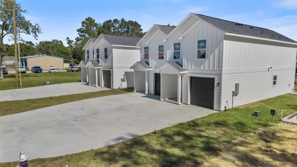 $1,900 | 3150 South Cleveland Street, Dayton, TX 77535