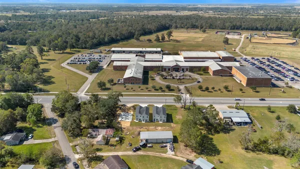 $1,900 | 3150 South Cleveland Street, Dayton, TX 77535