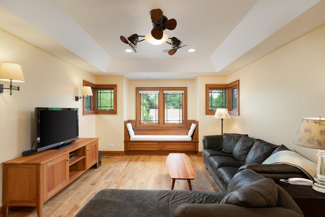 226 Spring Avenue Naperville, IL 60540 - Photo 13 of 42