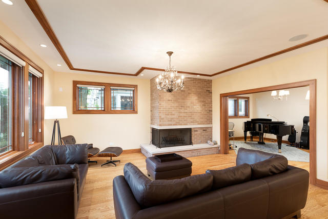 226 Spring Avenue Naperville, IL 60540 - Photo 8 of 42