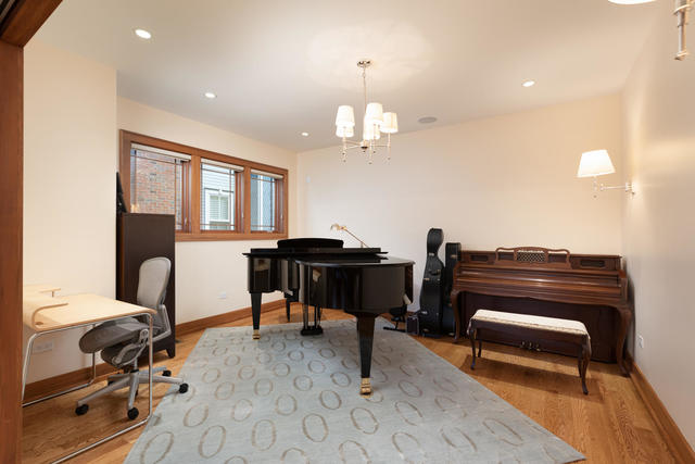 226 Spring Avenue Naperville, IL 60540 - Photo 10 of 42