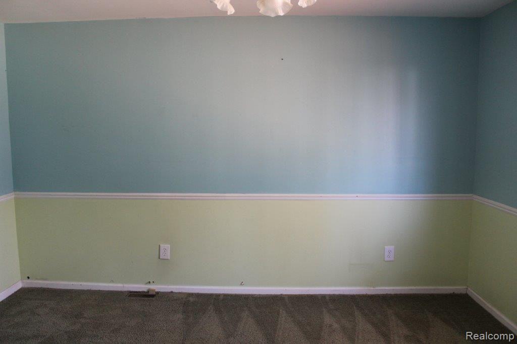 2254 South Graham Road Flint, MI 48532 - Photo 6 of 16 IMG_3874.JPG