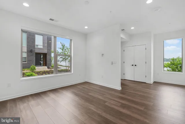 $5,500 | 3212 Evergreen Walk, Philadelphia, PA 19125