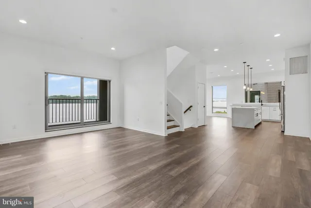 $5,500 | 3212 Evergreen Walk, Philadelphia, PA 19125