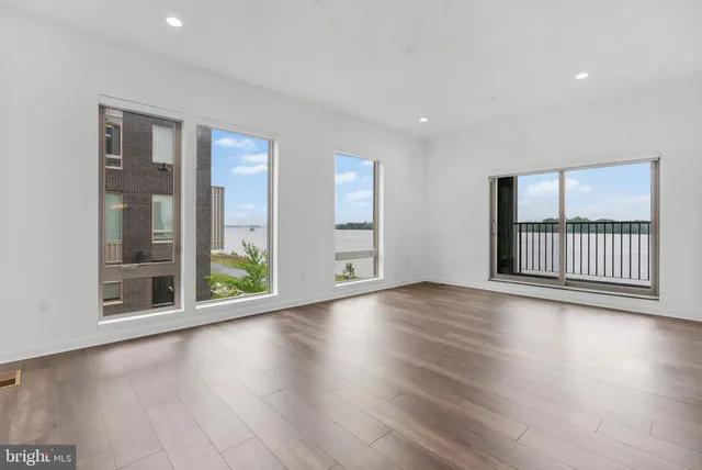 $5,500 | 3212 Evergreen Walk, Philadelphia, PA 19125