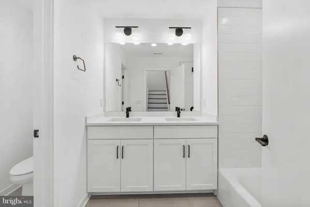 $5,500 | 3212 Evergreen Walk, Philadelphia, PA 19125