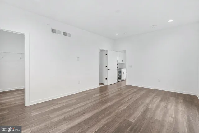 $5,500 | 3212 Evergreen Walk, Philadelphia, PA 19125