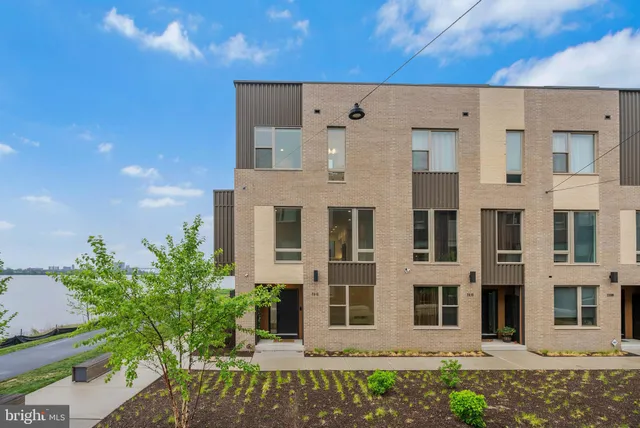 $5,500 | 3212 Evergreen Walk, Philadelphia, PA 19125