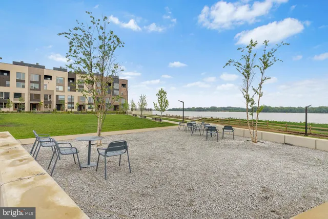 $5,500 | 3212 Evergreen Walk, Philadelphia, PA 19125