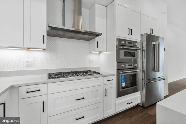 $5,500 | 3212 Evergreen Walk, Philadelphia, PA 19125