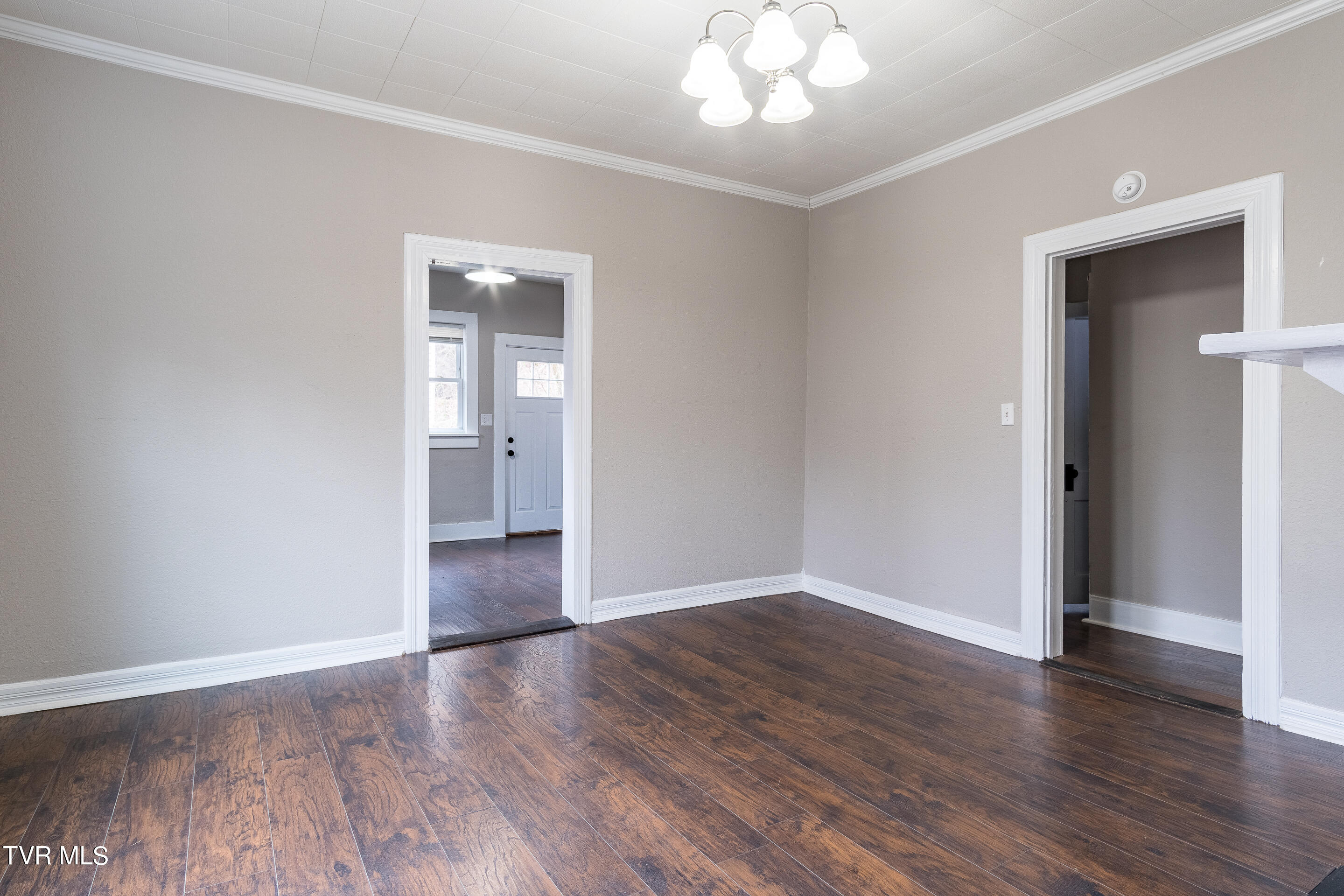 435 North Street Newport, TN 37821 - Photo 15 of 46 interior-6