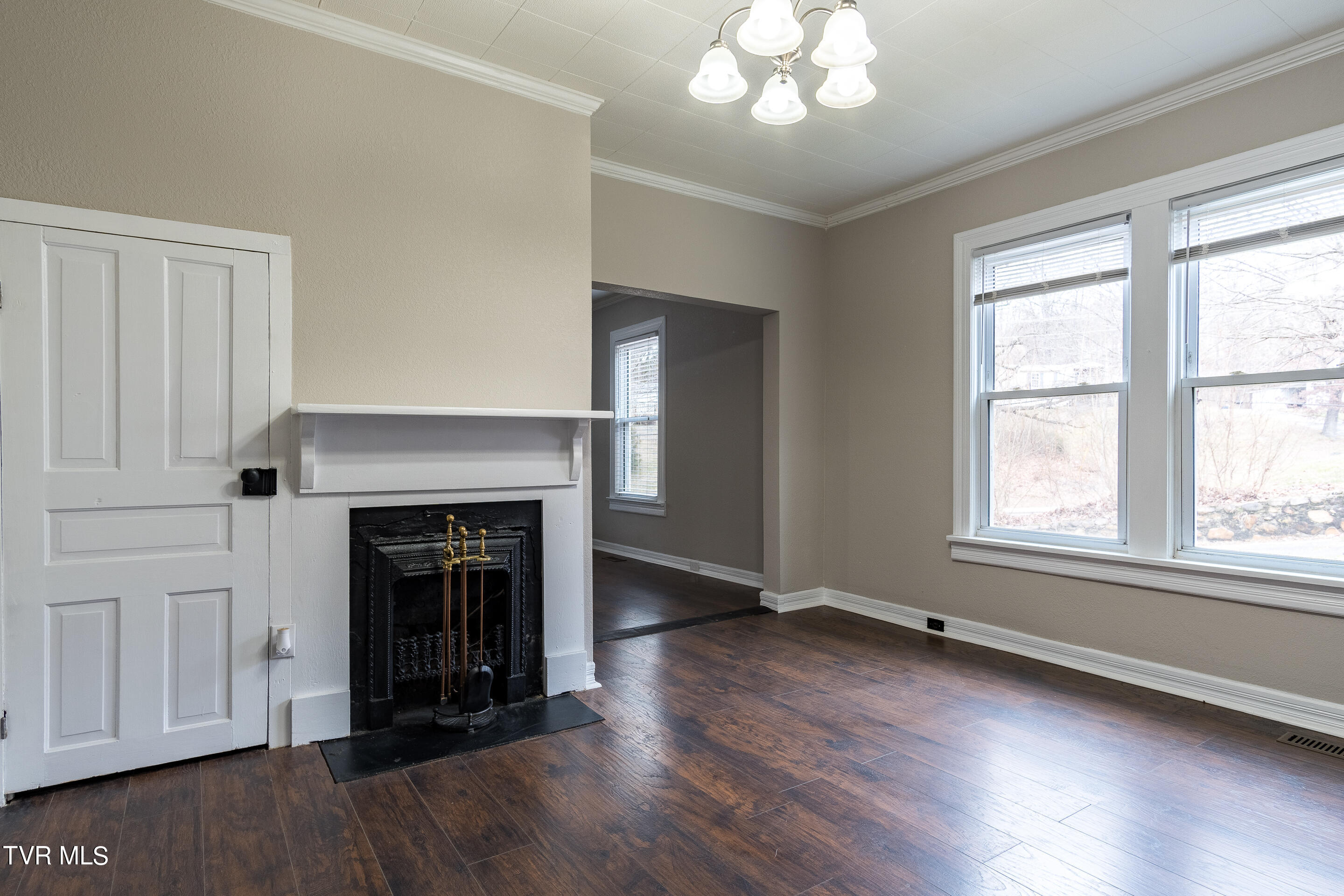 435 North Street Newport, TN 37821 - Photo 18 of 46 interior-9