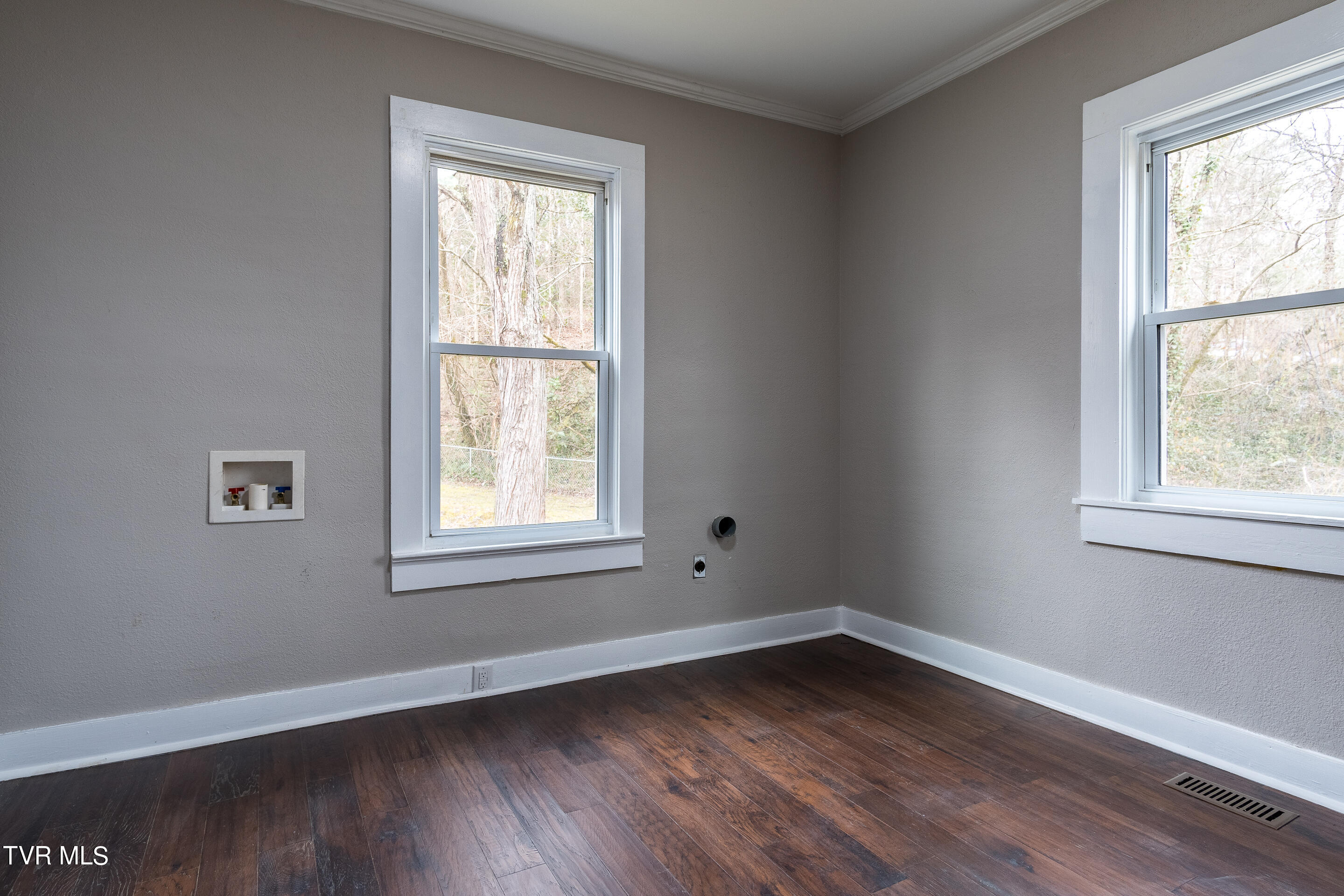 435 North Street Newport, TN 37821 - Photo 22 of 46 interior-17