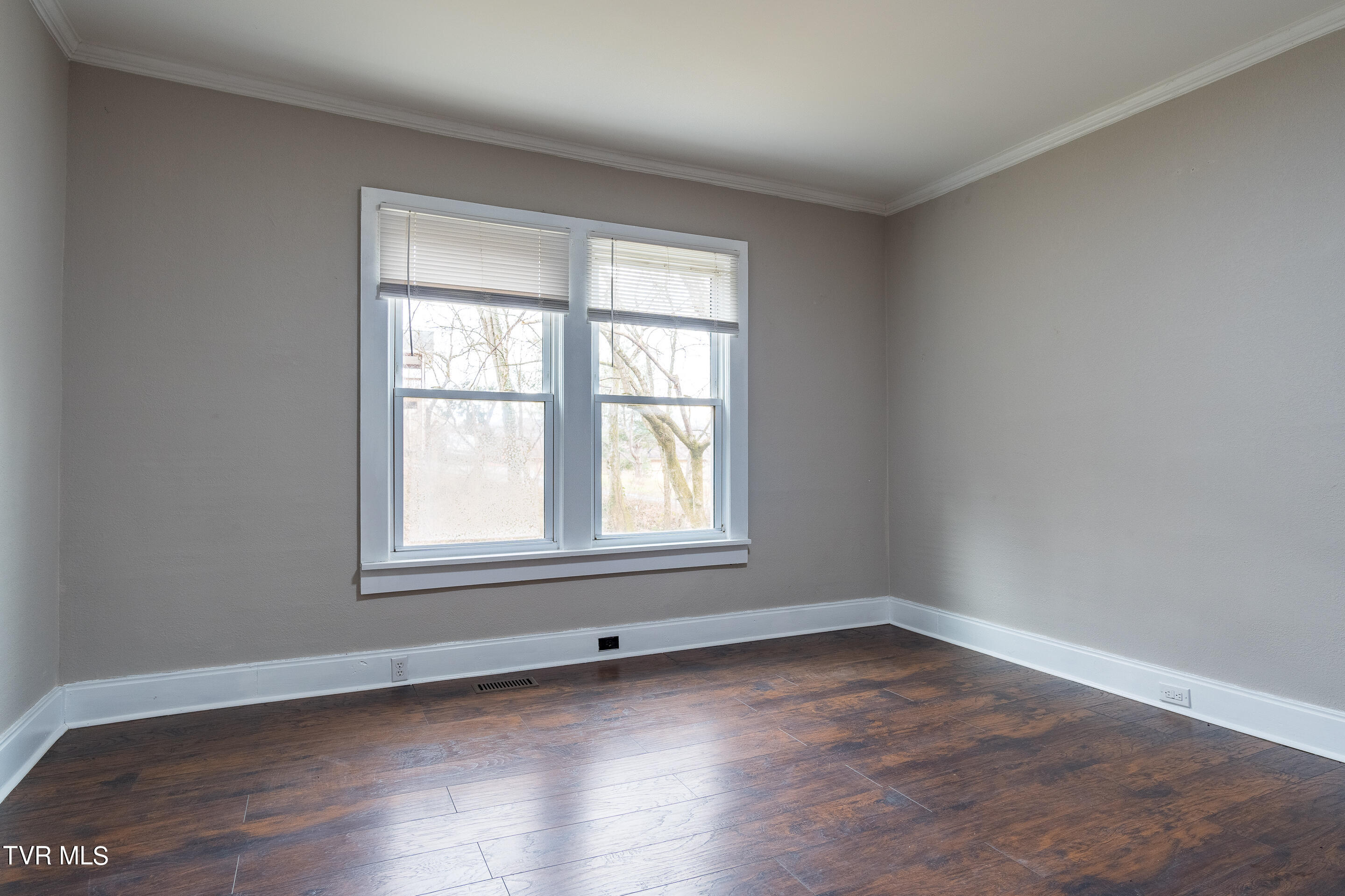 435 North Street Newport, TN 37821 - Photo 28 of 46 interior-19