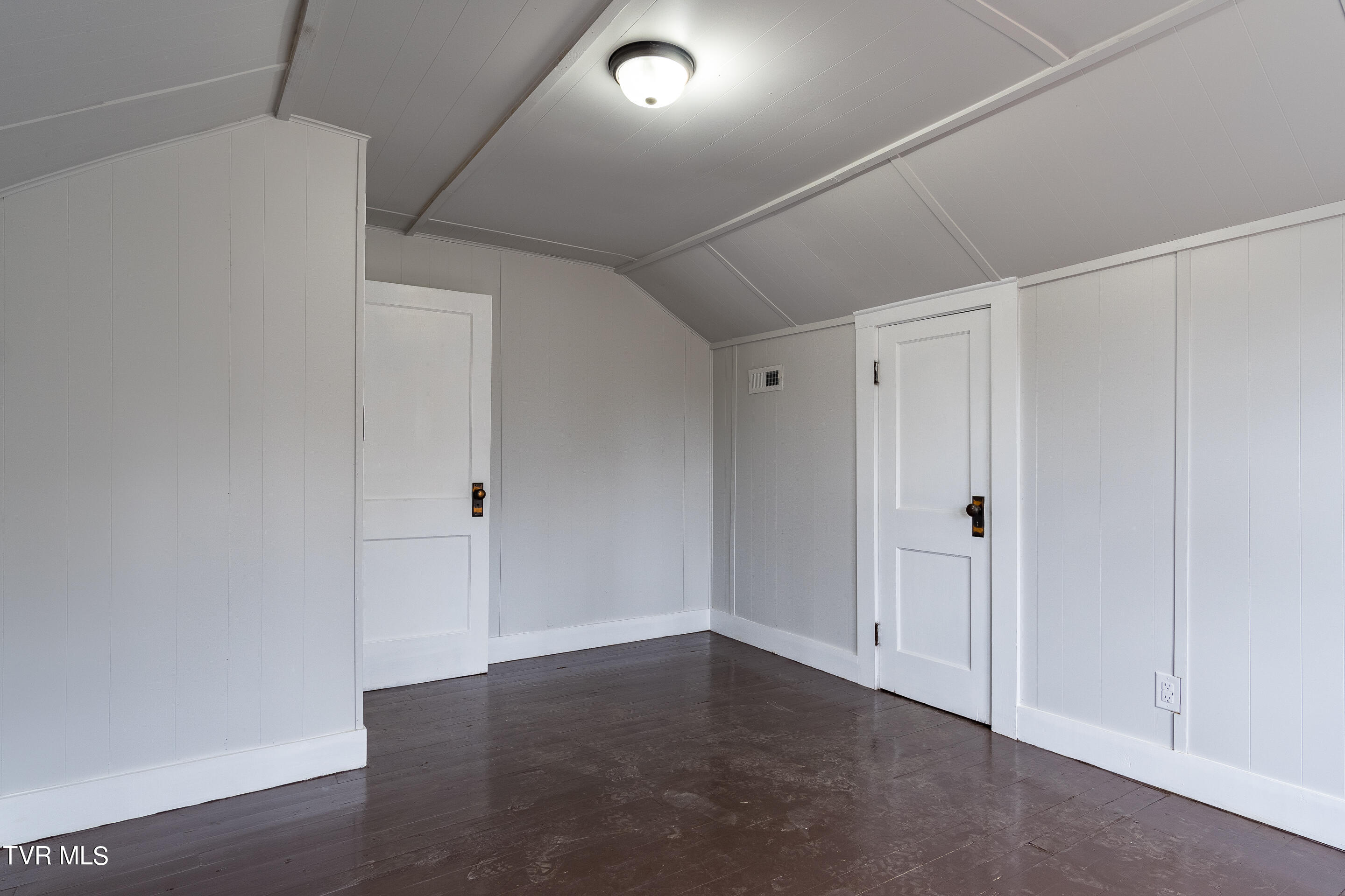 435 North Street Newport, TN 37821 - Photo 35 of 46 interior-31