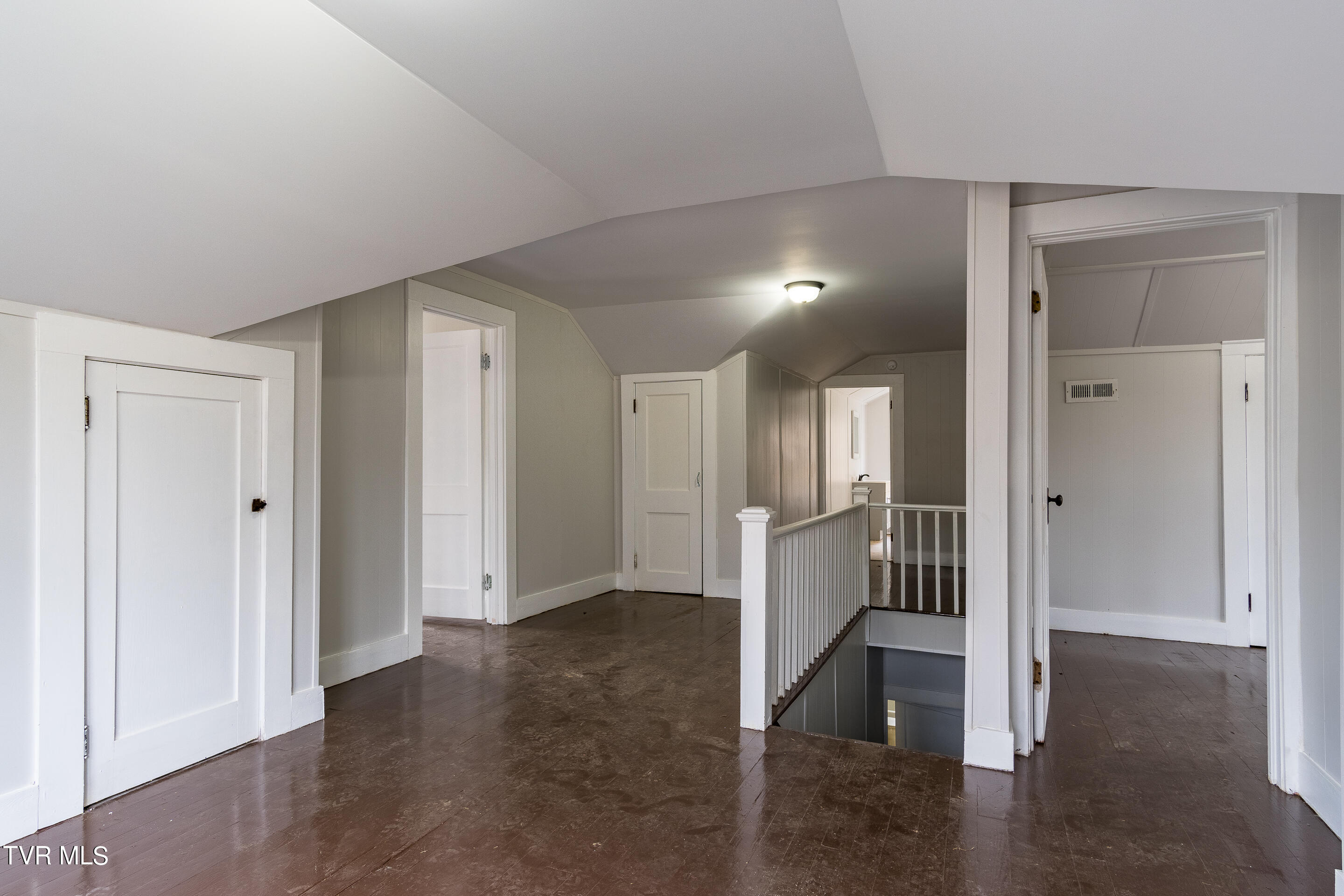 435 North Street Newport, TN 37821 - Photo 38 of 46 interior-24