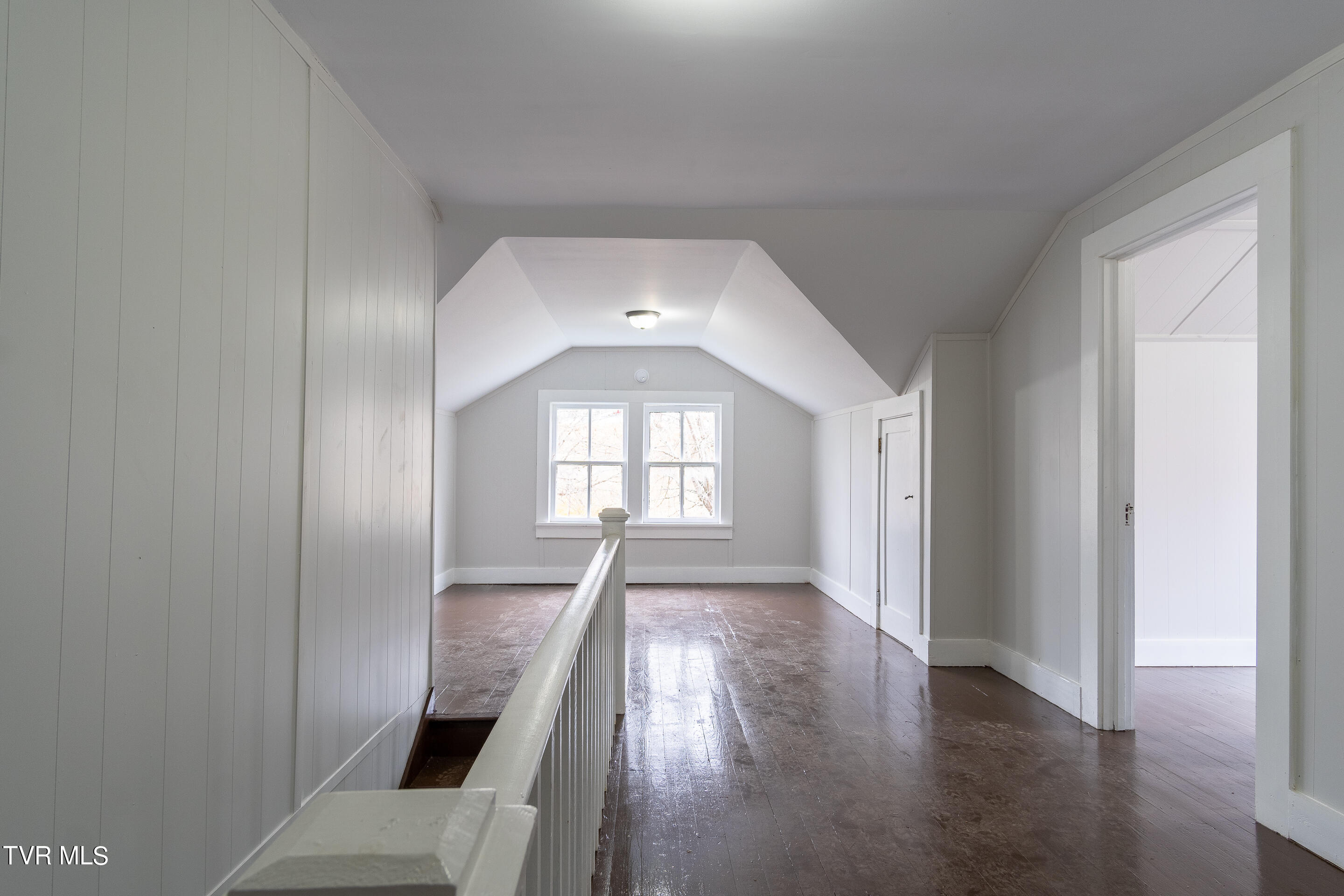 435 North Street Newport, TN 37821 - Photo 39 of 46 interior-25