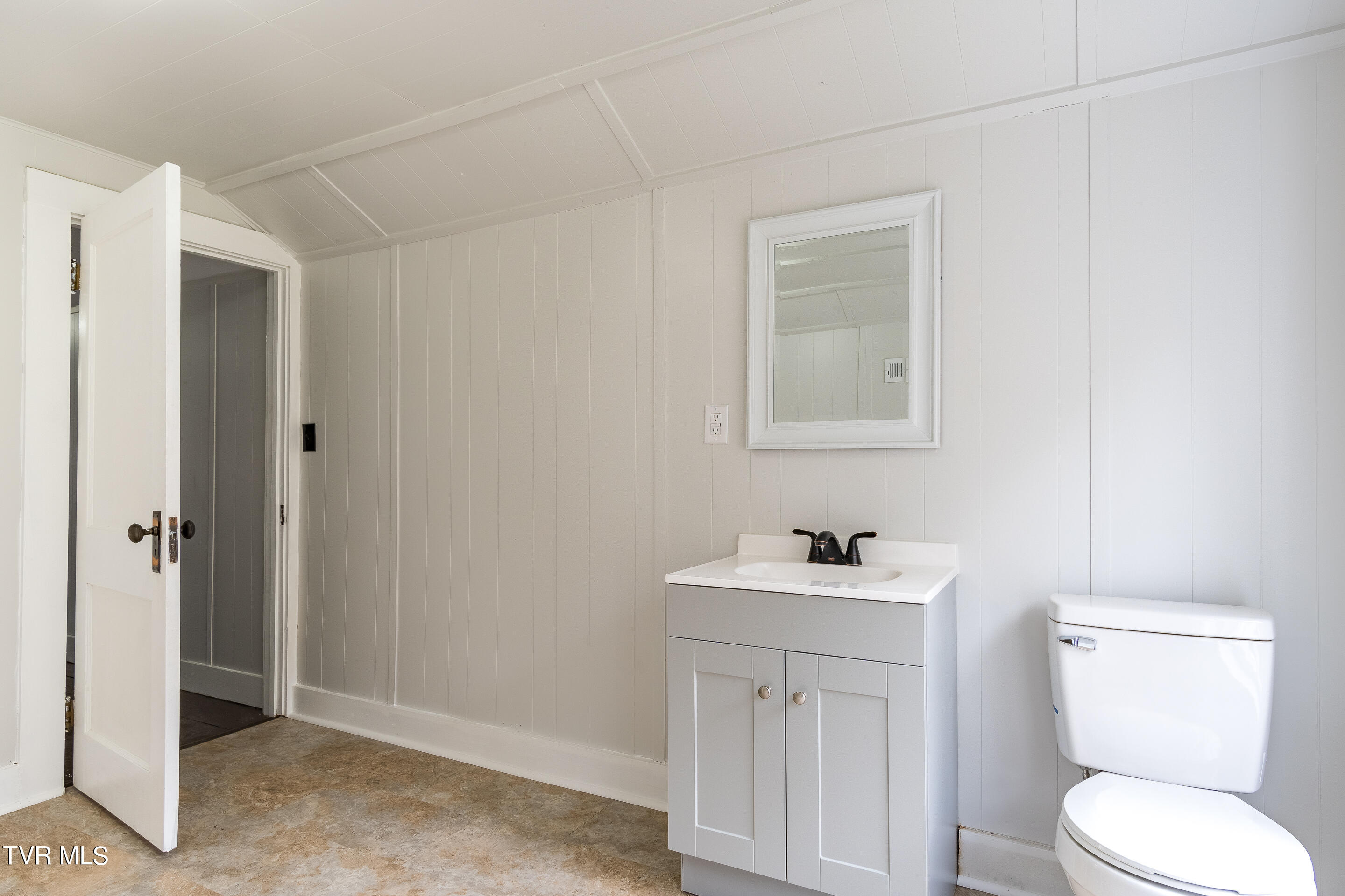 435 North Street Newport, TN 37821 - Photo 45 of 46 interior-29