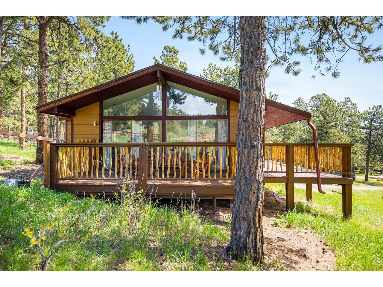 201 Wild Tiger Road Boulder, CO 80302 - Photo 2 of 43 trex deck with decorative pretzel-style railings adds charm and character trex deck with decorative pretzel-style railings adds charm and character