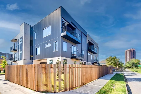 $6,490 | 3825 Munger Avenue, Dallas, TX 75204