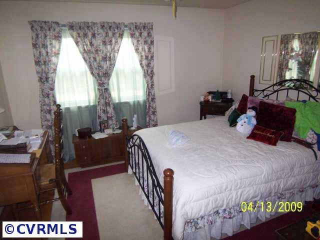 11300 Chalkley Road Chester, VA 23831 - Photo 6 of 7 Other - Living Room