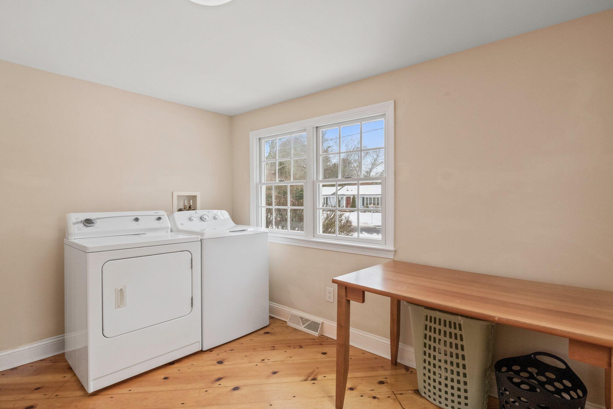 156 Sheaffer Road Centerville, MA 02632 - Photo 13 of 32 a utility room with dryer and washer