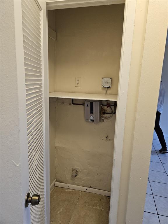 716 Southwest 7th Street, Unit 1 Dania Beach, FL 33004 - Photo 4 of 15