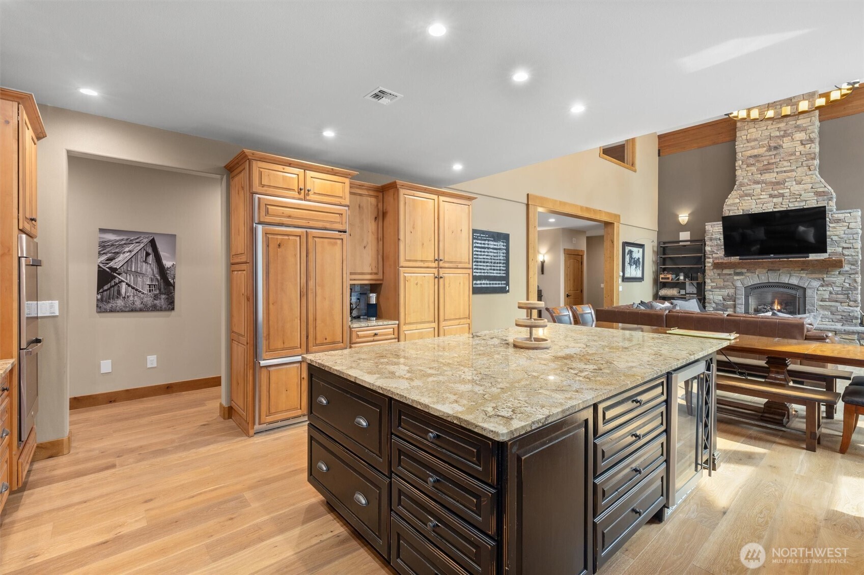 251 Evergreen Valley Loop Road Ronald, WA 98940 - Photo 11 of 40 a kitchen with a stove a sink and a refrigerator