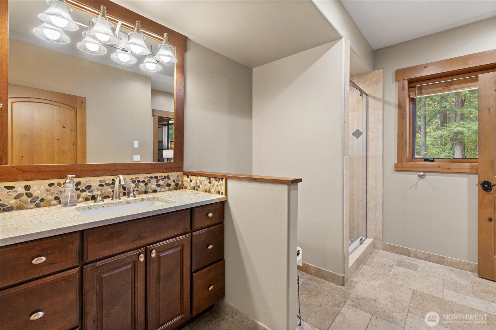 251 Evergreen Valley Loop Road Ronald, WA 98940 - Photo 25 of 40 a bathroom with a sink vanity and mirror