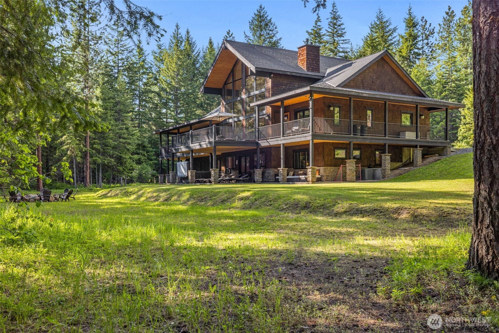 251 Evergreen Valley Loop Road Ronald, WA 98940 - Photo 4 of 40 a front view of a house wth swimming pool