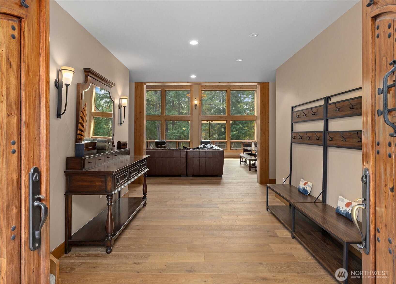 251 Evergreen Valley Loop Road Ronald, WA 98940 - Photo 5 of 40 a living room with furniture and a large window