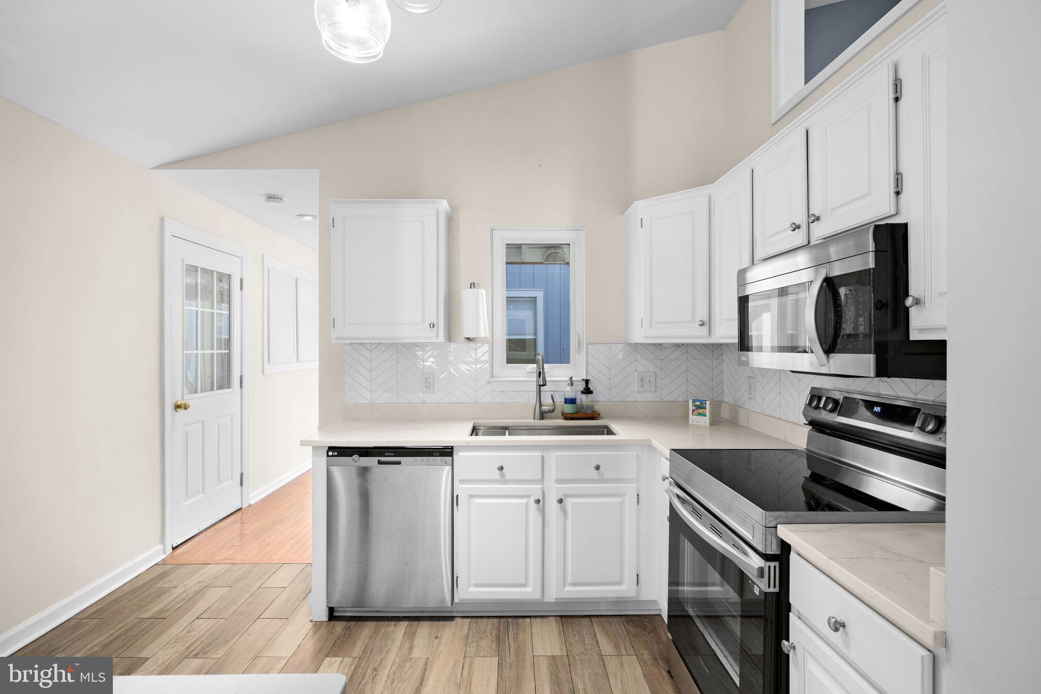 79 East Cedar Drive Ruckersville, VA 22968 - Photo 25 of 64 Kitchen
