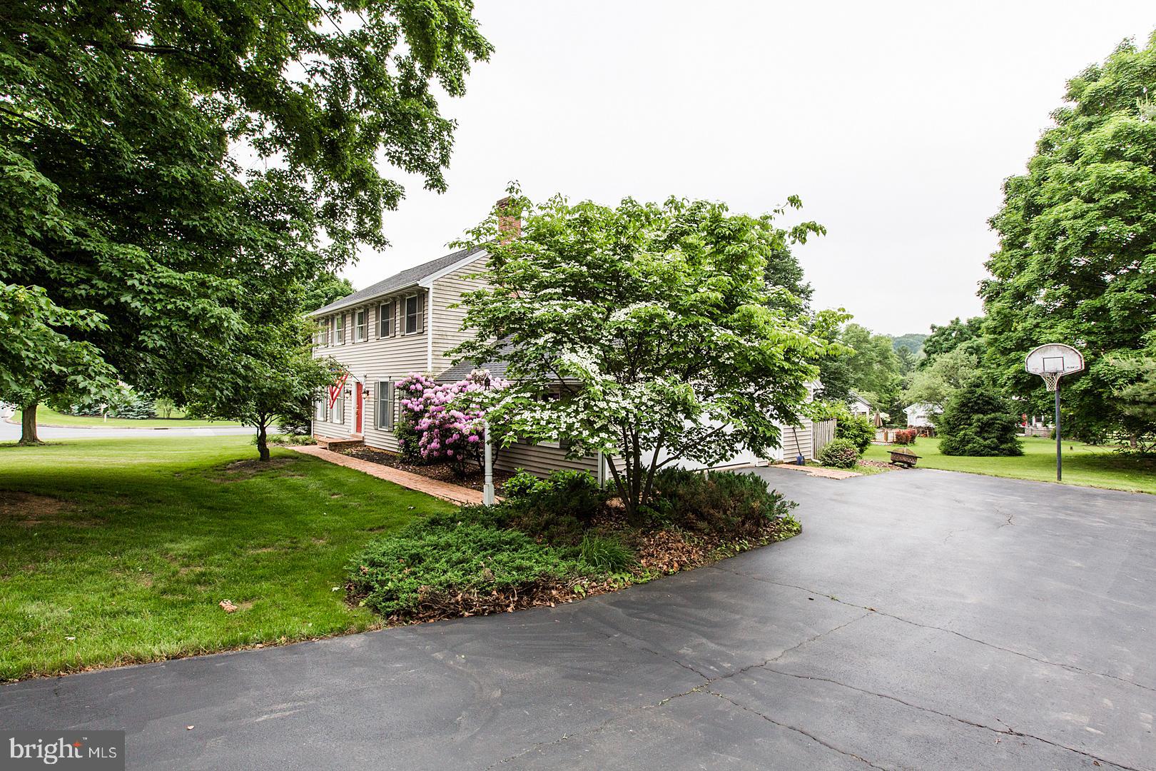 2402 Raleigh Drive Lancaster, PA 17601 - Photo 3 of 47 Gallery Image 3