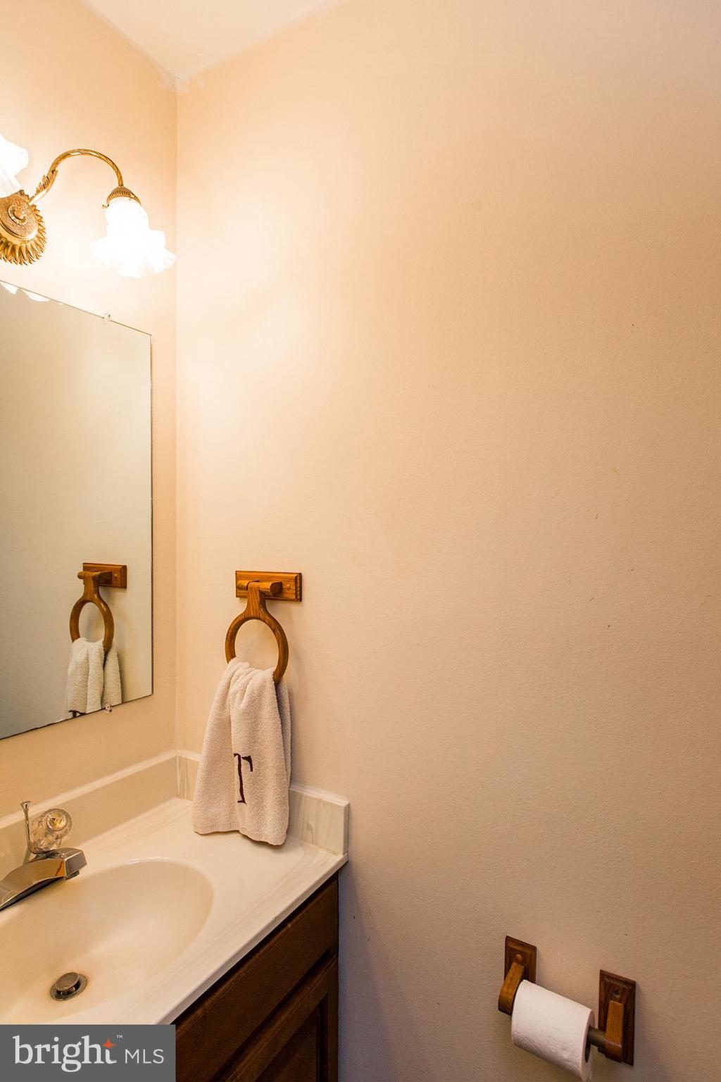 2402 Raleigh Drive Lancaster, PA 17601 - Photo 22 of 47 Gallery Image 22