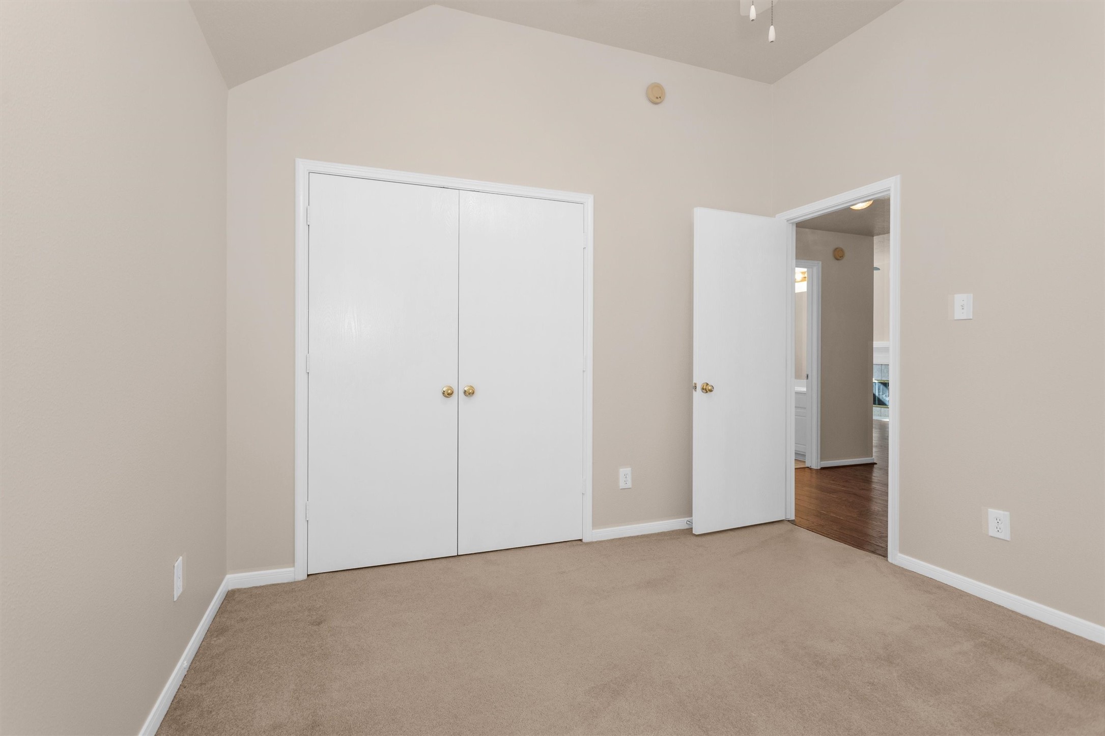 2615 Honeysuckle Walk Spring, TX 77388 - Photo 32 of 39 a view of an empty room with a bathroom