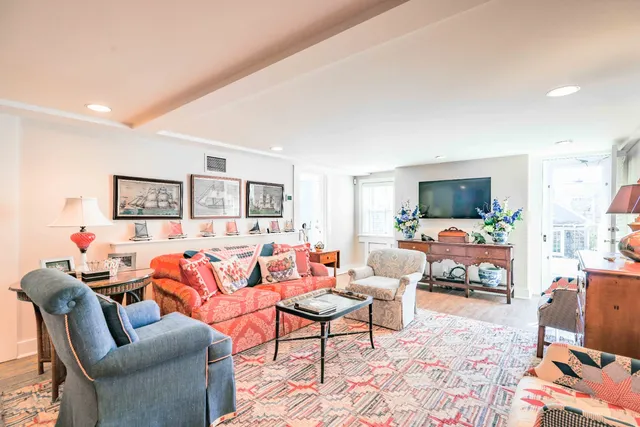 a view of empty room with windows