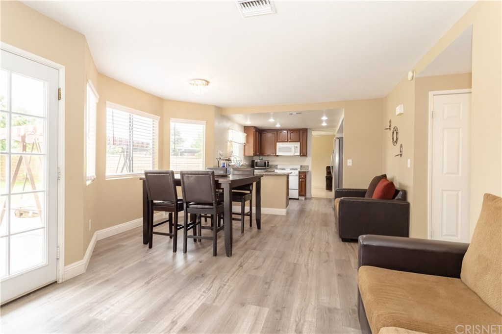 44015 Sorrell Lane Lancaster, CA 93535 - Photo 6 of 32