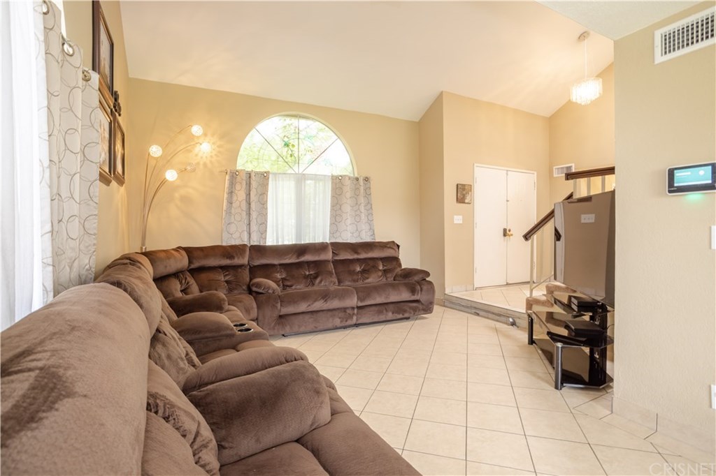 44015 Sorrell Lane Lancaster, CA 93535 - Photo 8 of 32