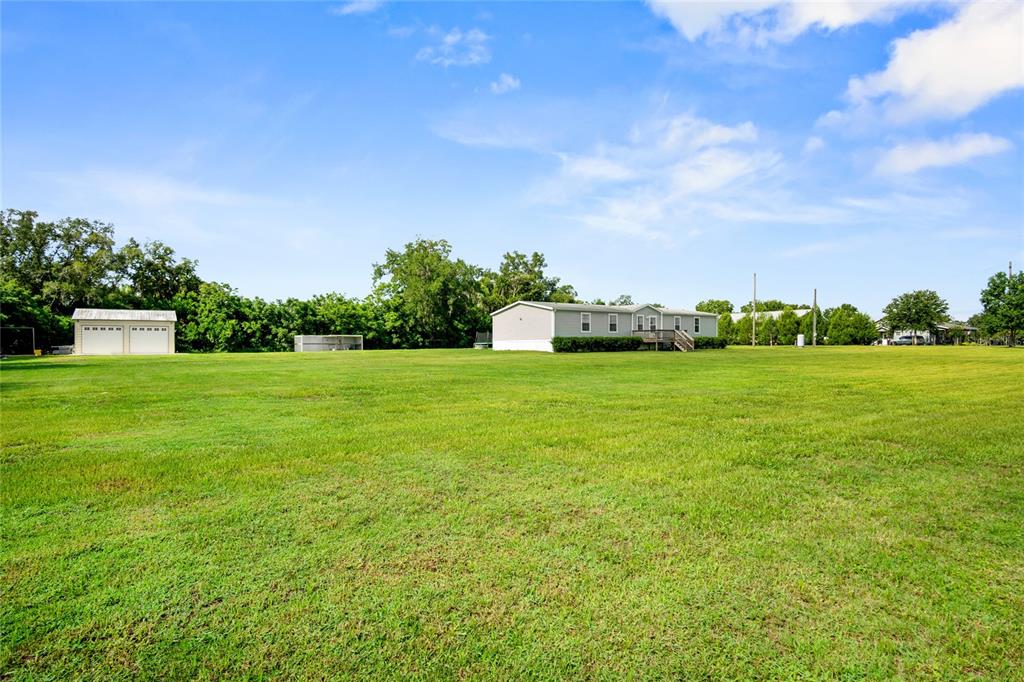 39670 Wilds Road Dade City, FL 33525 - Photo 5 of 43