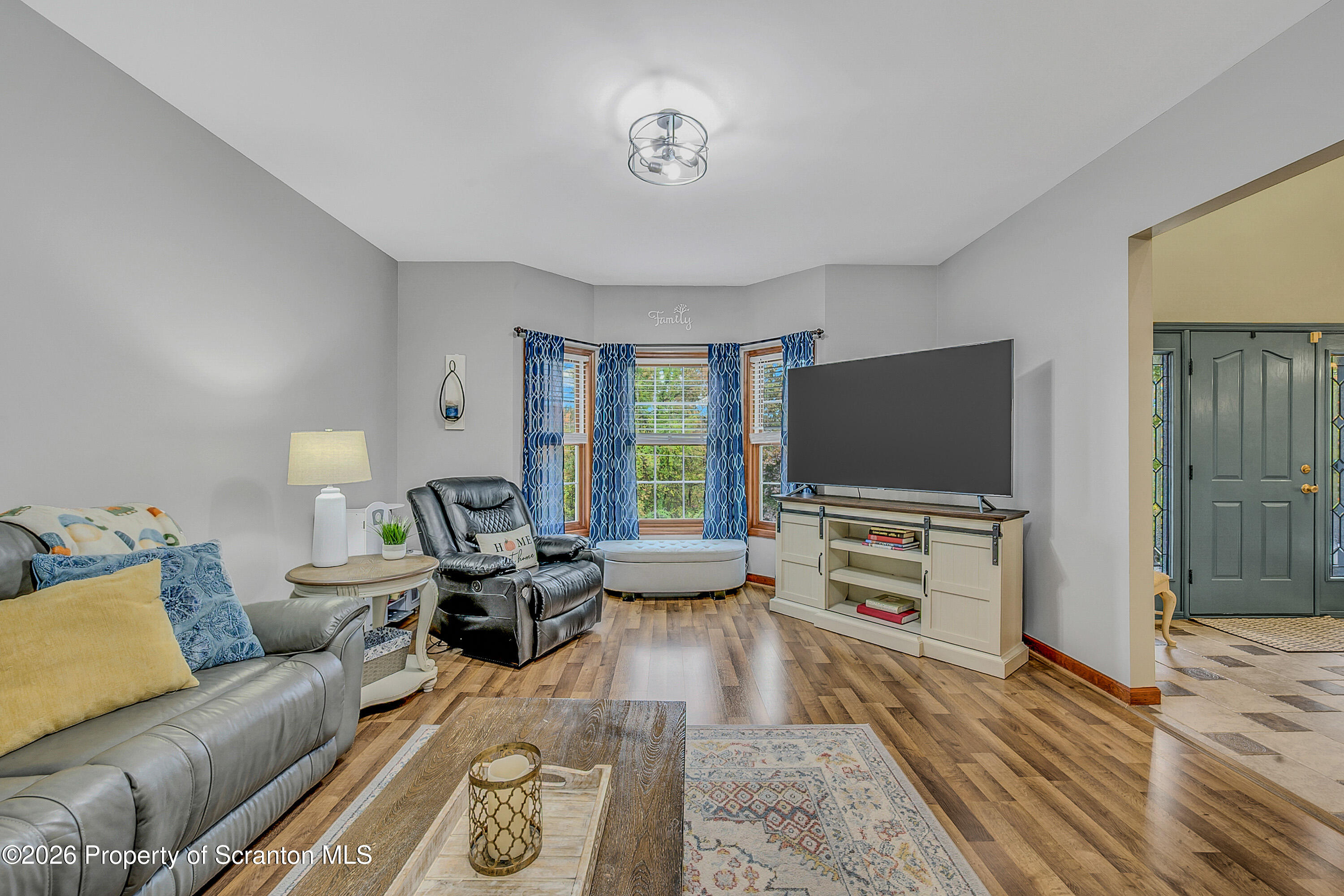 618 Goldbutton Street Archbald, PA 18403 - Photo 11 of 73 Family Room