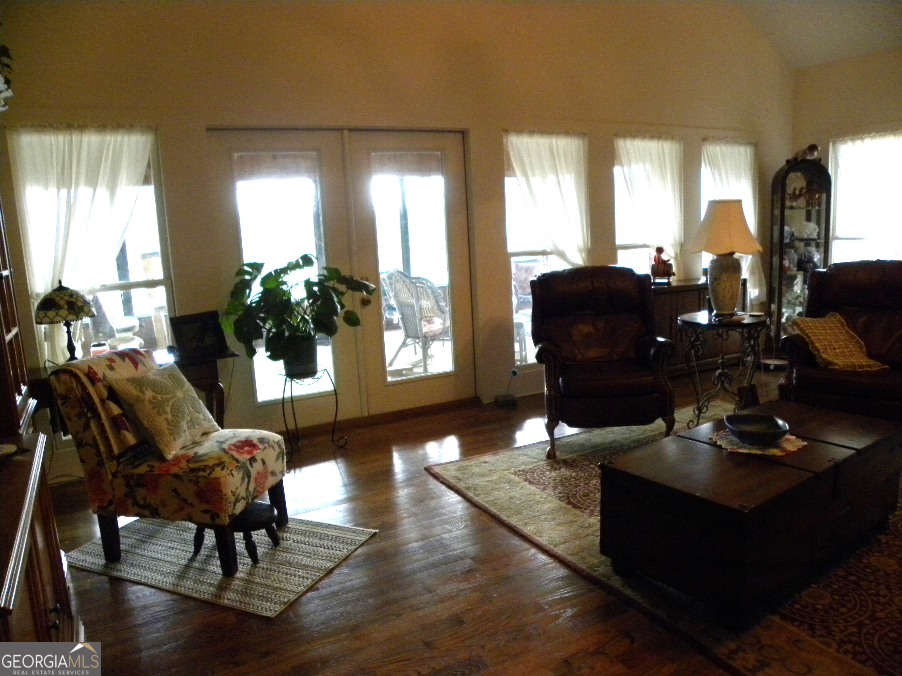 551 P Road Toccoa, GA 30577 - Photo 9 of 124 Spacious living room