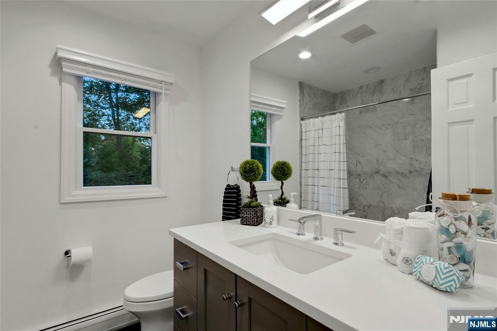 545 Miller Road Wyckoff, NJ 07481 - Photo 31 of 50 Gallery Image 31