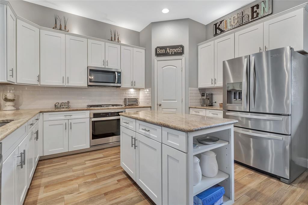 15420 Elm Bluff Way Fort Worth, TX 76262 - Photo 19 of 40